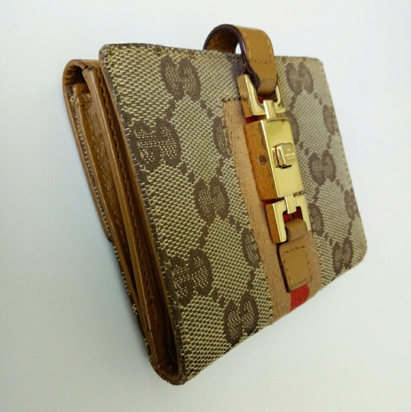 Gucci Handbags - Auth Gucci Sherry Line monogram bifold wallet cute